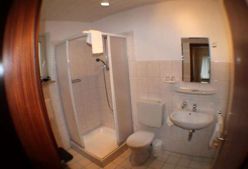 标准三人间, Wolterdinger Hof