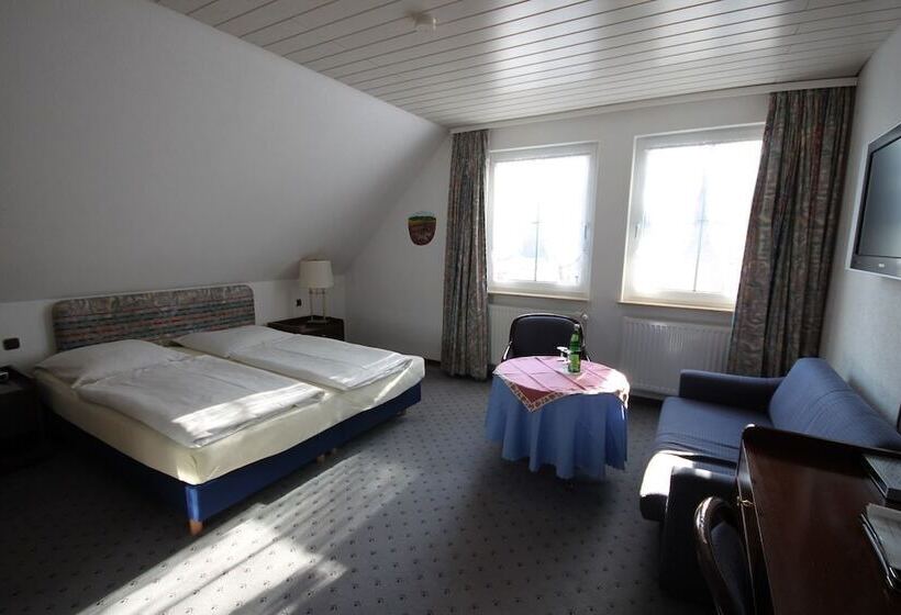 标准三人间, Wolterdinger Hof