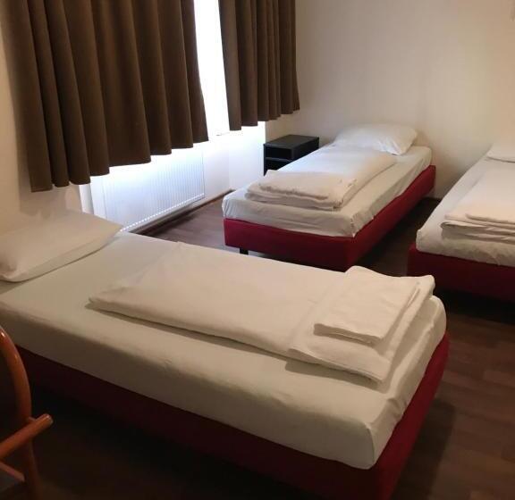 标准三人间, Pension Alpha Frankfurt City Central Station