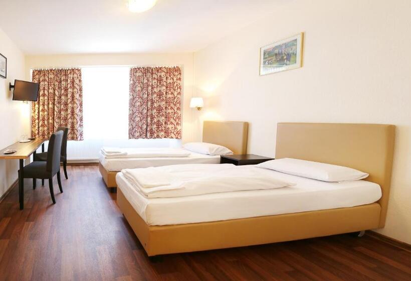 四人标准间, Pension Alpha Frankfurt City Central Station