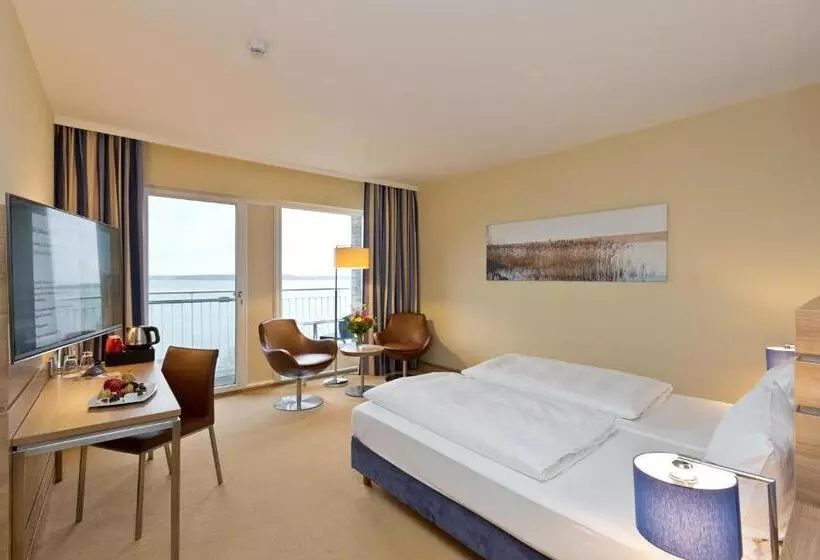 Superior room with lake view, Seehotel Fleesensee