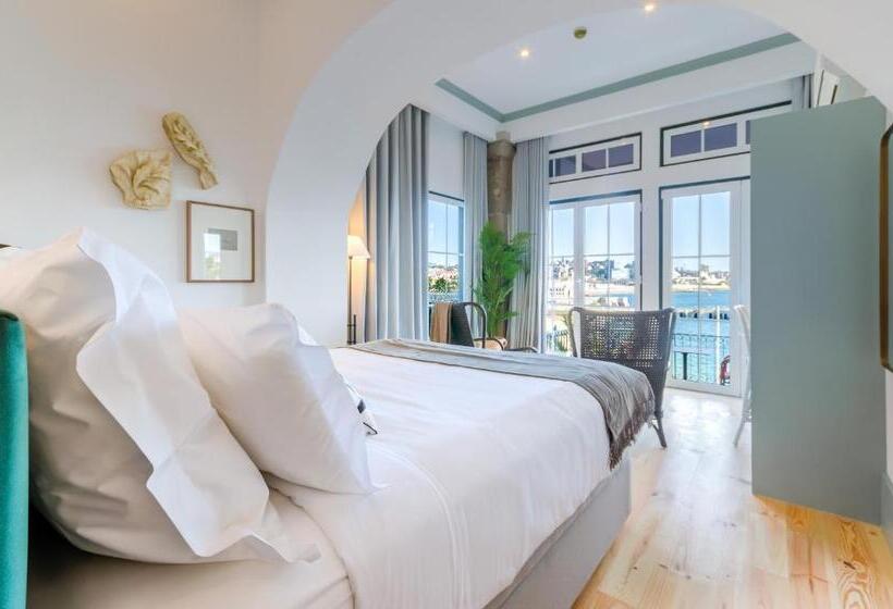 Номер Deluxe Вид на Море с Балконом, Westlight Cascais Chalet  Adults Only