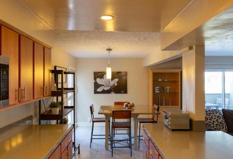 ツーベッドルーム　ヴィラ, Beachwalk Villas