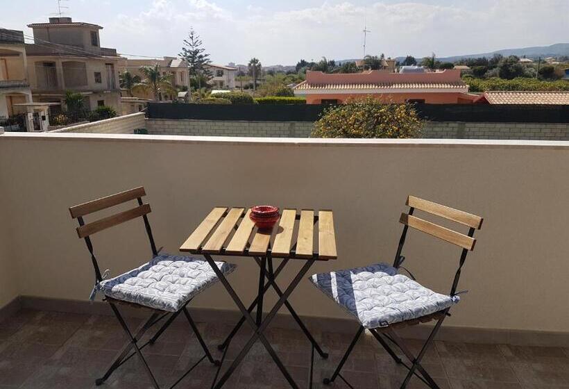 バルコニー付きスタンダードトリプルルーム, La Rosa Dei Venti