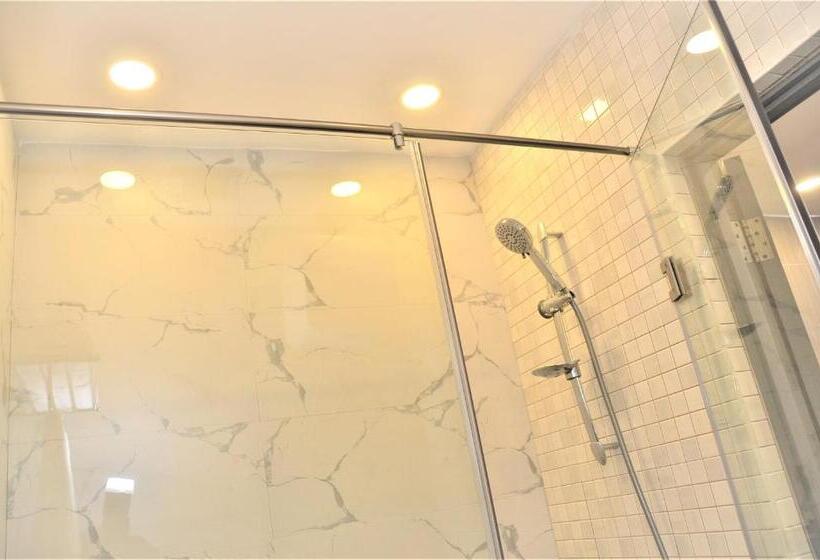 1 Bedroom Apartment, Montecito Apartments