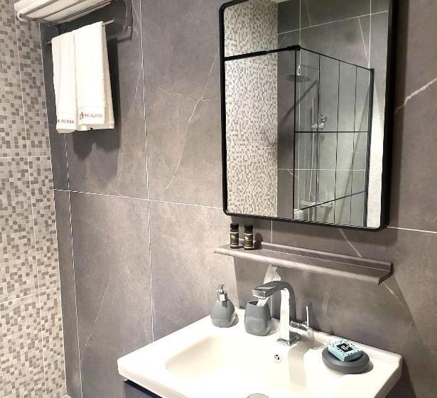 Suite with Terrace, Montecito Apartments