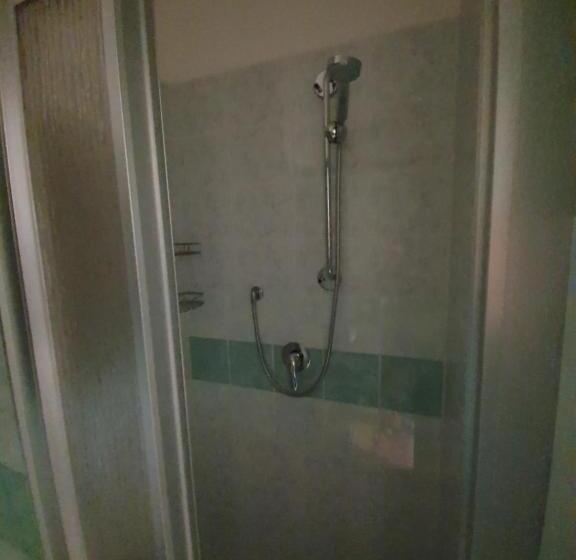 غرفة قياسية, Il Tamburino Lucio