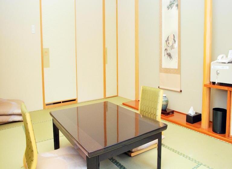 חדר סטנדרט, Yumoto Ginsenkaku