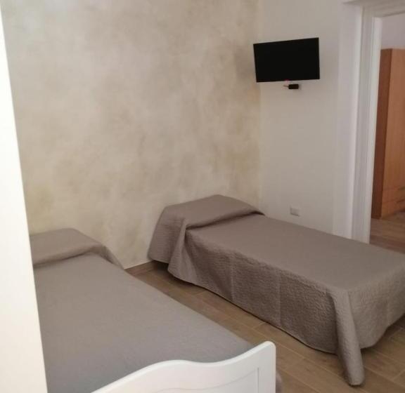 דירת חדר בקומת קרקע, B&b Andemar Rooms