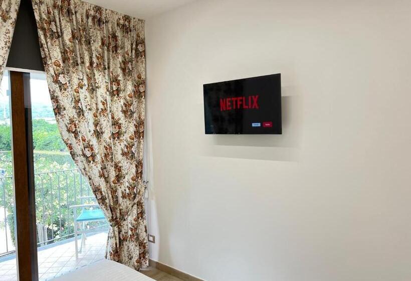 חדר משפחתי דלוקס, Dipladenia Garden Country Resort