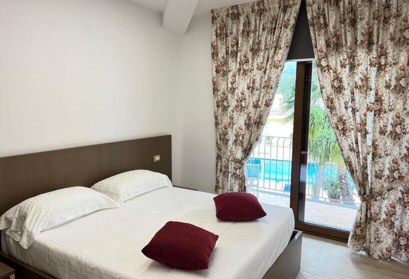 חדר משפחתי דלוקס, Dipladenia Garden Country Resort