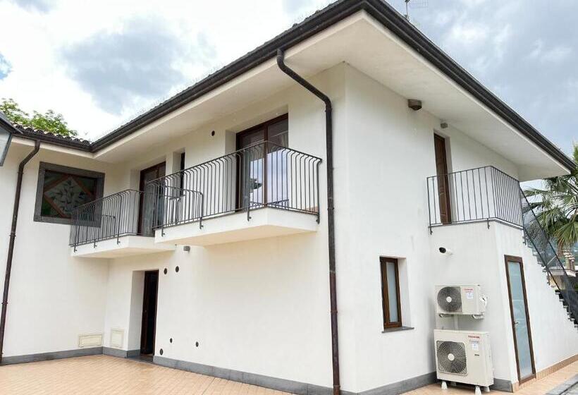 חדר משפחתי דלוקס, Dipladenia Garden Country Resort