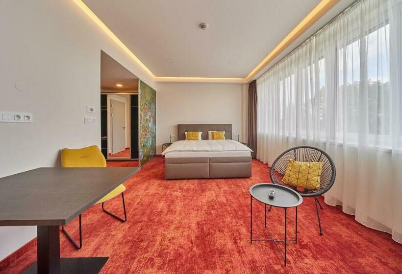 חדר סטנדרט, Hertz