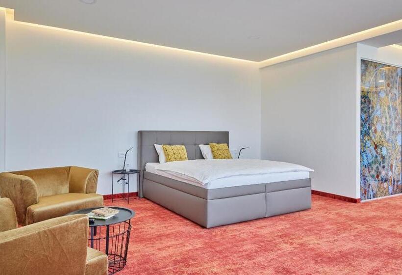 דירת חדר, Hertz