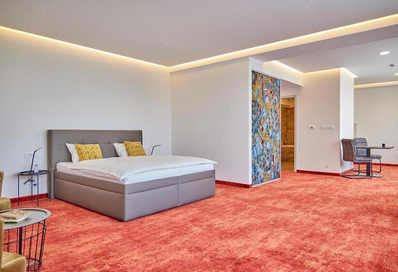 דירת חדר, Hertz