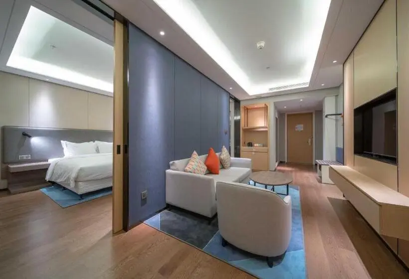 キングサイズベッドのスイートルーム, Holiday Inn Express Yixing, An Ihg