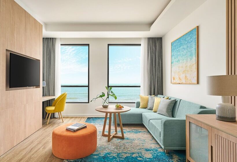 2 Bedrooms Suite Sea View, Holiday Inn Resort Ho Tram Beach, An Ihg