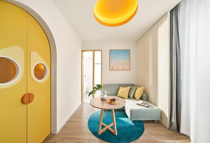 سوییت خانوادگی, Holiday Inn Resort Ho Tram Beach, An Ihg