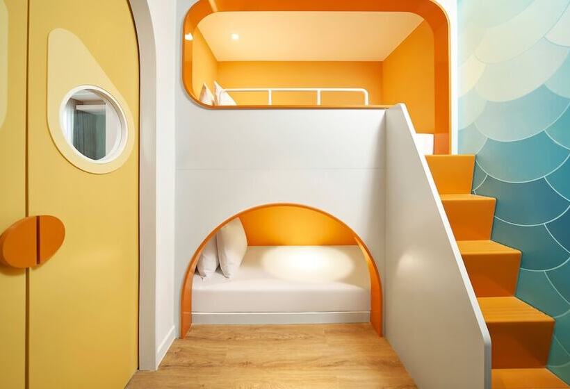 سوییت خانوادگی, Holiday Inn Resort Ho Tram Beach, An Ihg