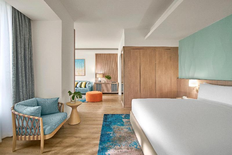 سوئیت با تخت بزرگ, Holiday Inn Resort Ho Tram Beach, An Ihg