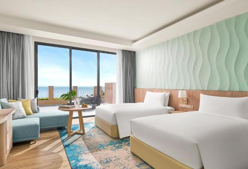 اتاق استاندارد با بالکن و چشمانداز دریا, Holiday Inn Resort Ho Tram Beach, An Ihg