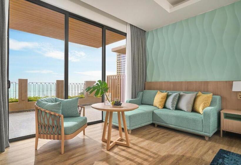 اتاق استاندارد با بالکن و چشمانداز دریا, Holiday Inn Resort Ho Tram Beach, An Ihg