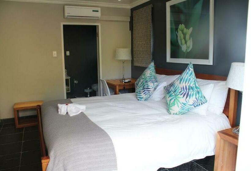 Номер Стандарт, Mogi Boutique