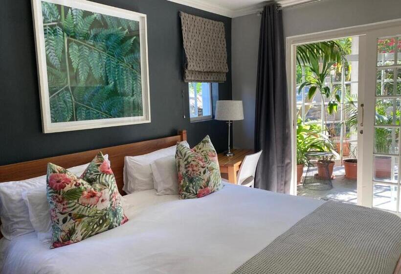 Номер Стандарт, Mogi Boutique