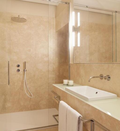 带观景的标准间, Amabilia Suites