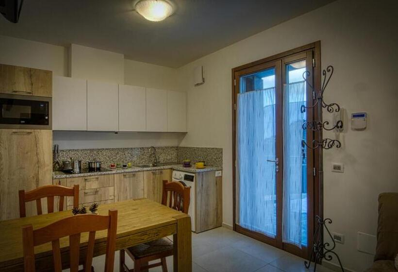 شقة غرفة نوم واحدة بالطابق الأرضى, Paesemio Cervarezza Di Bolzoni Maria Graziella