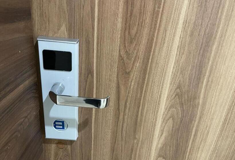 سوئیت پرزیدنت, Residence Sycomore 1