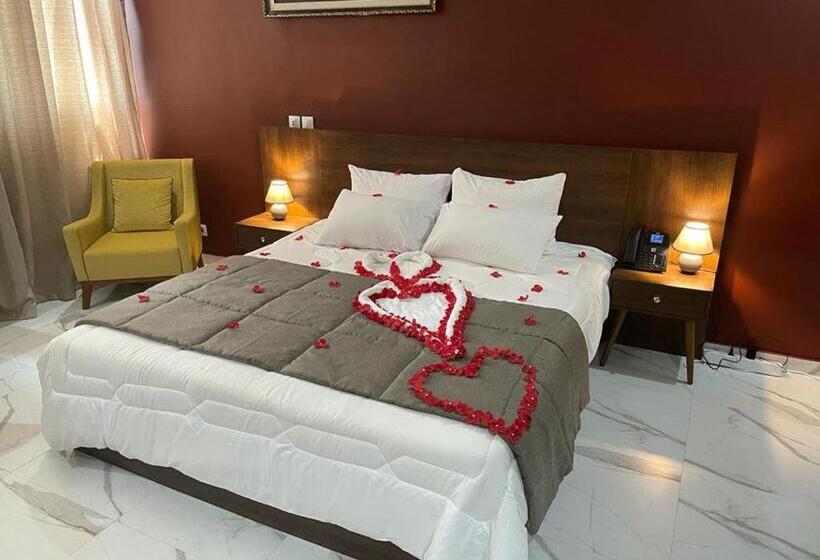 استودیوی لوکس, Residence Sycomore 1