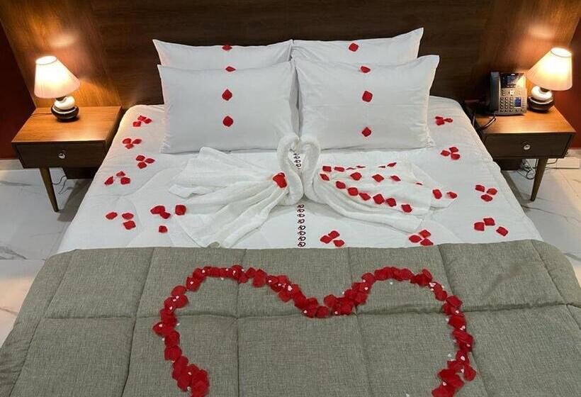 استودیوی لوکس, Residence Sycomore 1