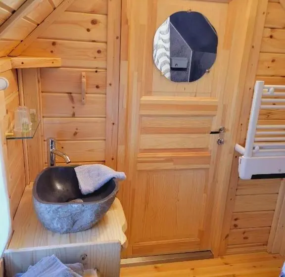 シャレー・スペリアー1寝室, Chambres D Hôtes Et Logement Insolite   Les Canards De La Germaine