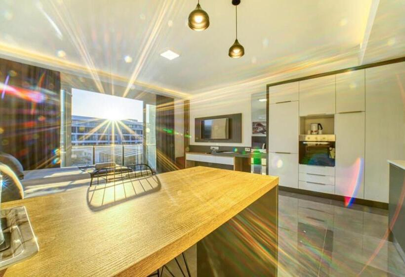 스탠다드 스튜디오 풀장 전망, Courtyard Long Beach Holiday Resort