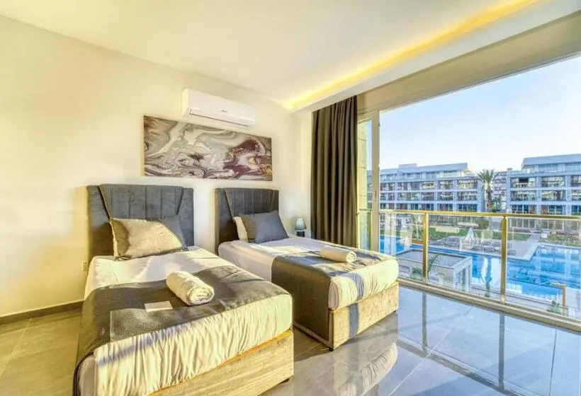 استودیو استاندارد با چشمانداز استخر, Courtyard Long Beach Holiday Resort