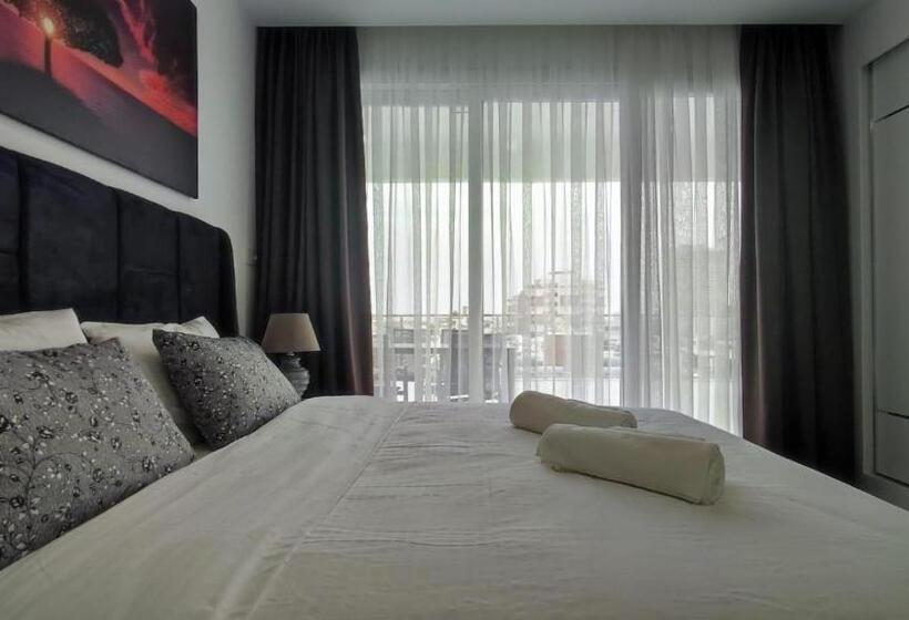 1 Bedroom Penthouse Apartment, Courtyard Long Beach Holiday Resort