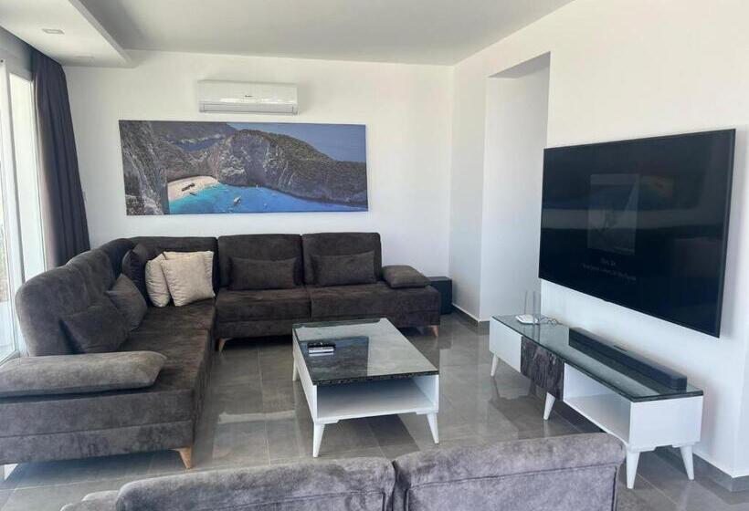 1 Bedroom Penthouse Apartment, Courtyard Long Beach Holiday Resort