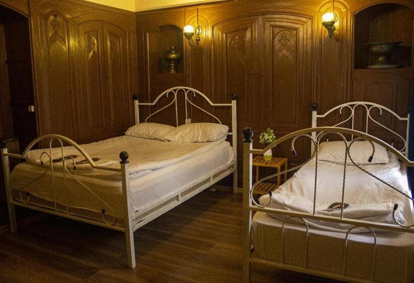 اتاق خانوادگی, şirvani Konağı