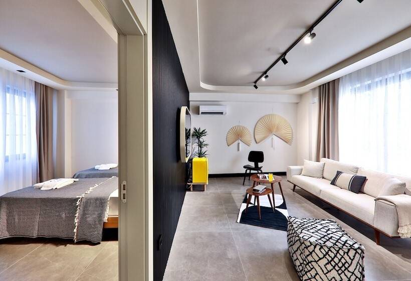 سوییت سوپریور, Luff Suites