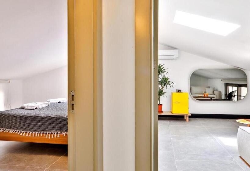 Economy Triple Room, Luff Suites