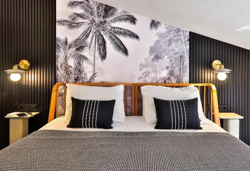 Habitació Triple Estàndard amb Balcó, Luff Suites