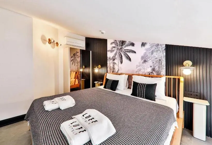 Habitació Triple Estàndard amb Balcó, Luff Suites