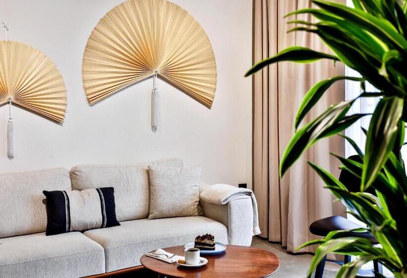 Люкс с Балконом, Luff Suites