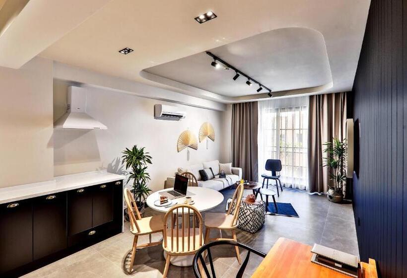 سوئیت 2 خوابه, Luff Suites