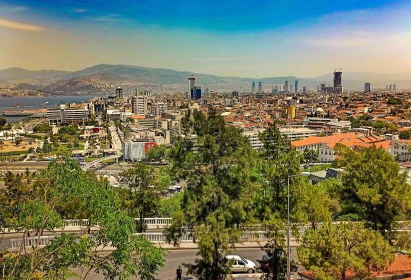 带海景的复工套房, Variante