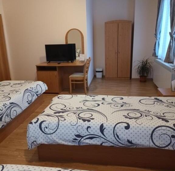 Номер Стандарт Трехместный, Guest Rooms Bansko