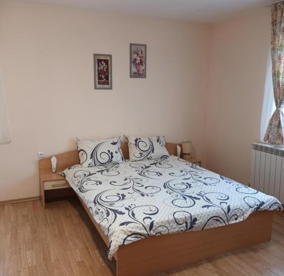 Quarto Familiar, Guest Rooms Bansko