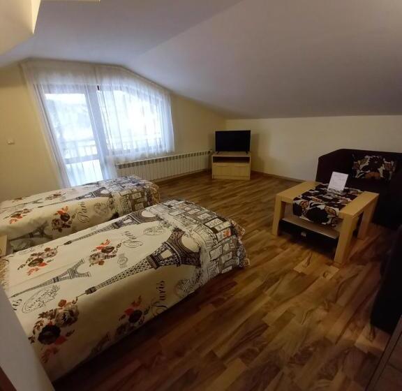 Номер Стандарт с Балконом, Guest Rooms Bansko