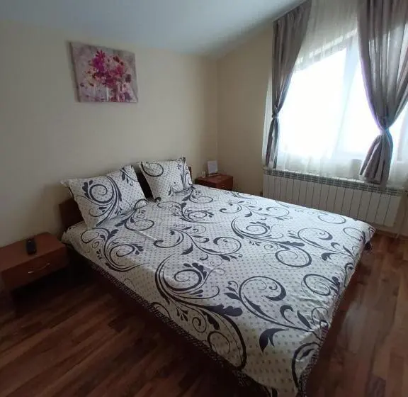 اتاق لوکس با بالکن, Guest Rooms Bansko